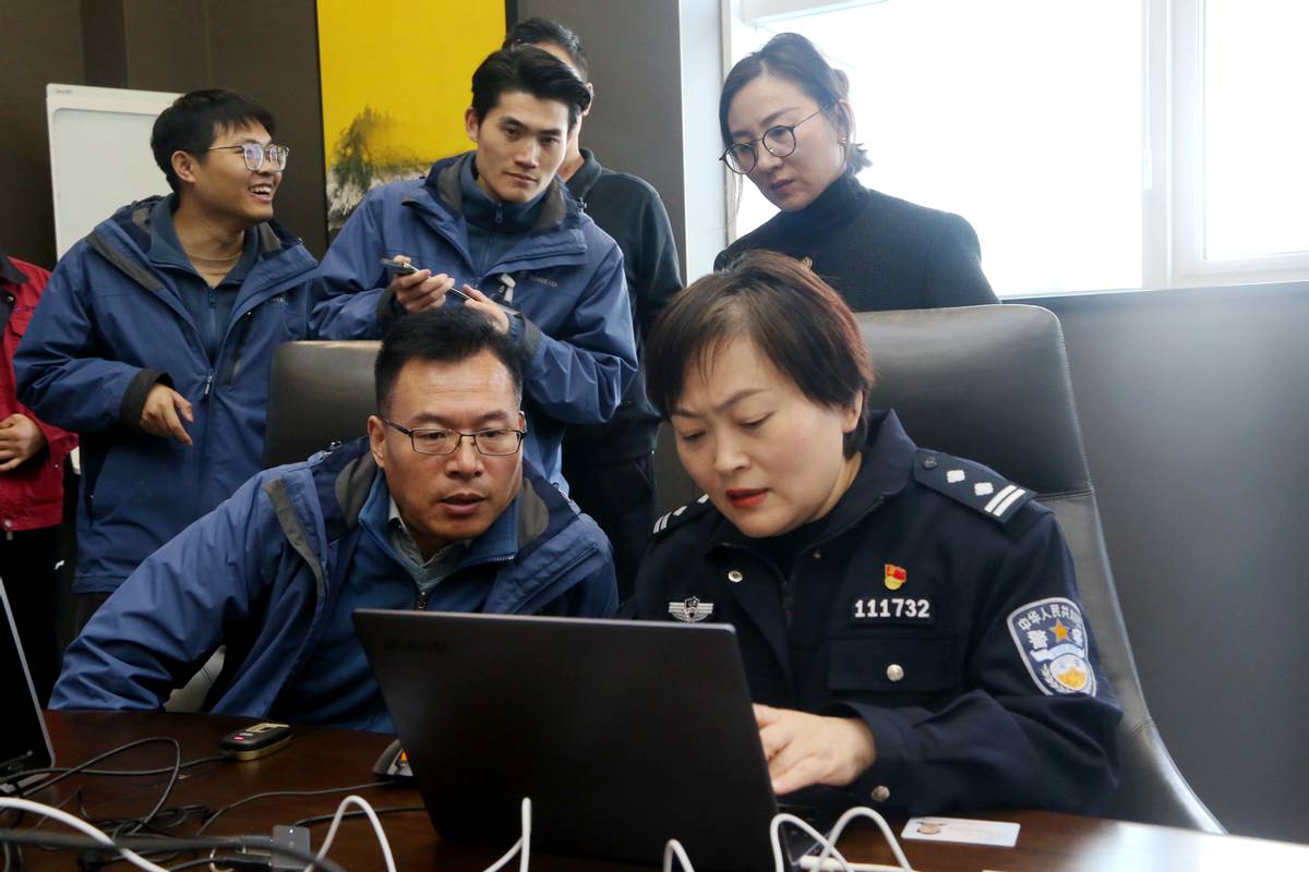 黄岛企业网站优化_居住证上门办理服务_黄岛公安一窗通办进企业